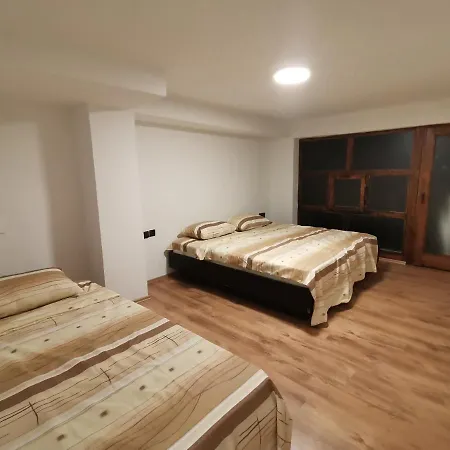 Stefan Apartment *